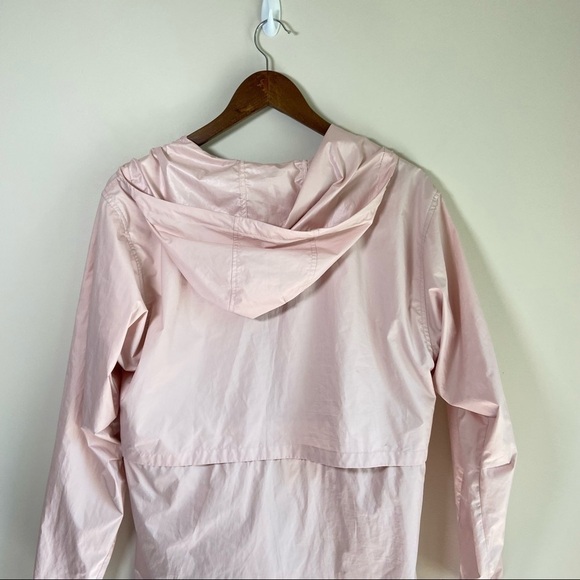 MEC Travel Light Jacket Lightweight Rain Jacket Hooded Powder Rose Medium - Picture 11 of 11